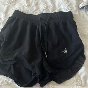 VARSITY BLACK SHORTS SIZE XS